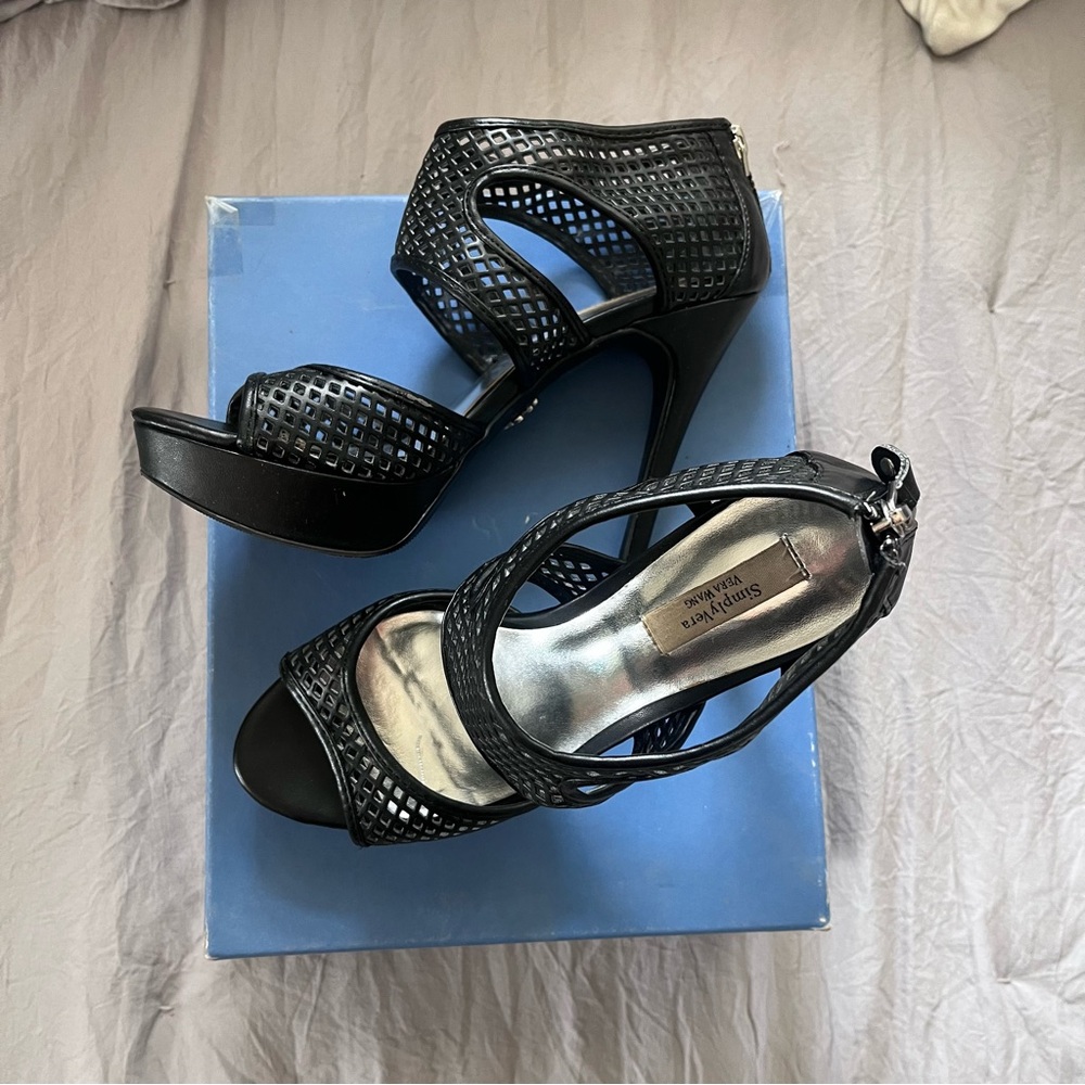 Simply Vera Vera Wang Black Stiletto Heels - Picture 2 of 6